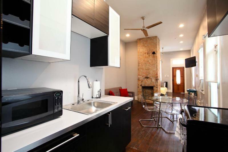 Modern Condo Blocks From Quarters New Orleans Exterior foto